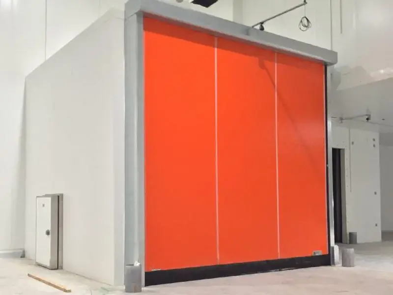 porta avvolgibile coibentata in pvc frigo2